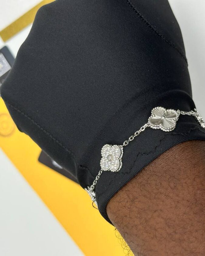 UNISEX Moissanite VCA Bracelets - Image 3