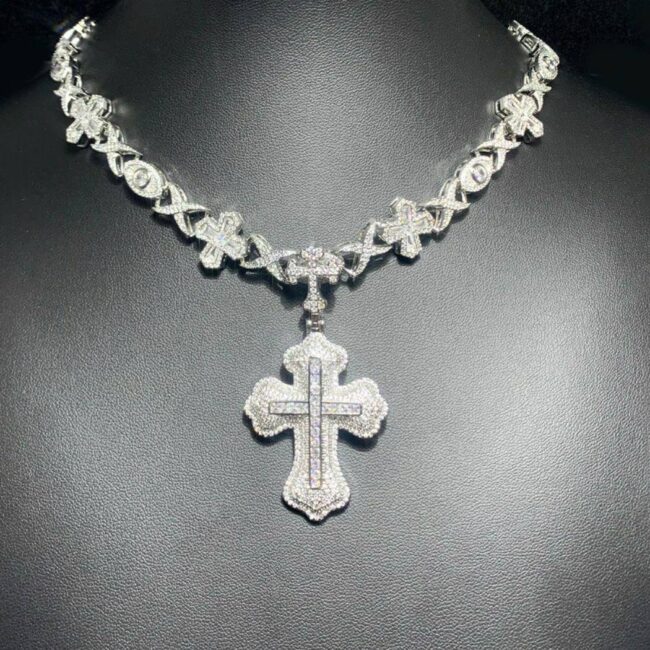 ⁠Hip hop pendants