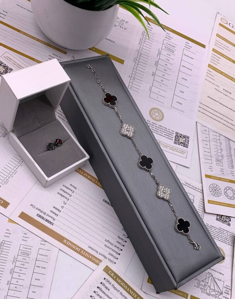 VVS Moissanite Diamond VCA Bracelet and Black Earrings Combo