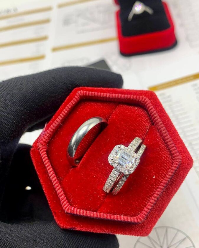 VVS Moissanite Diamond 2 in 1 Wedding Rings - Image 2