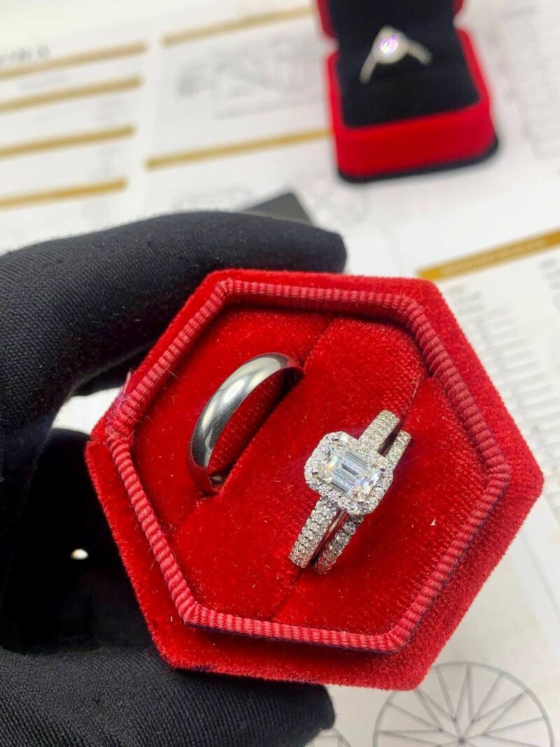 VVS Moissanite Diamond 2 in 1 Wedding Rings - Image 2
