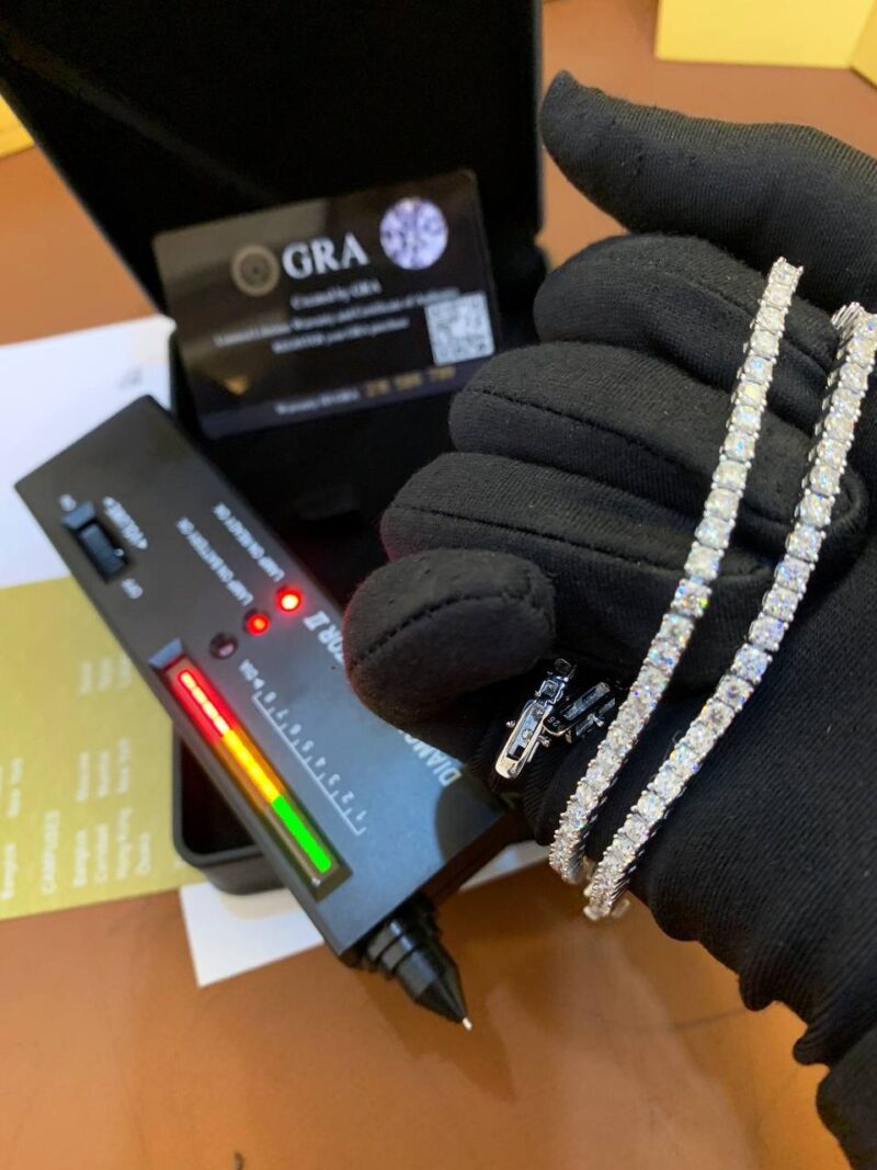 VVS Moissanite Diamond Tennis Bracelet - Image 2