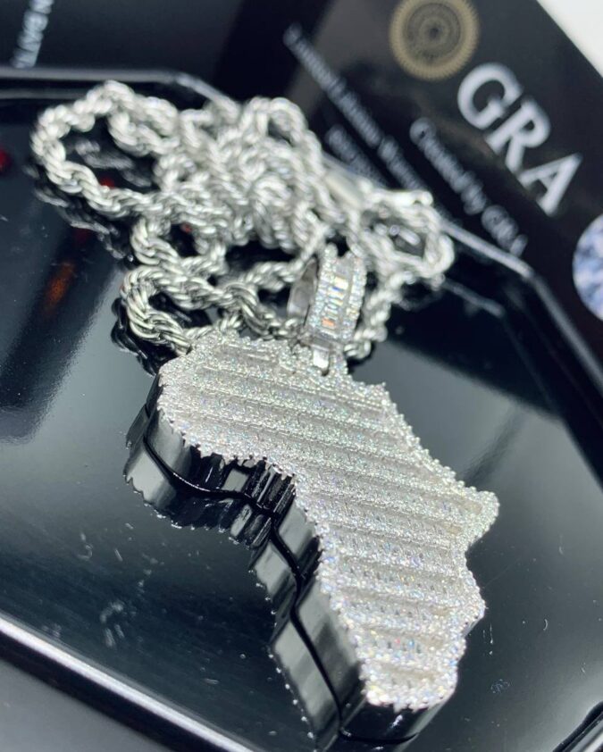 VVS Moissanite Diamond Map Pendant - Image 2