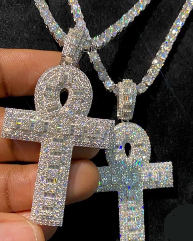 VVS Moissanite Diamond Necklace & Straight Ice Cross-Shaped Baguette Pendant - Image 2
